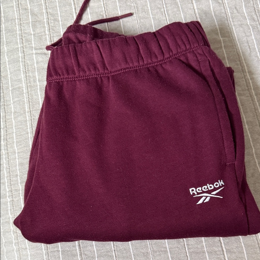Reebok womens Burgundy Sweatpants
